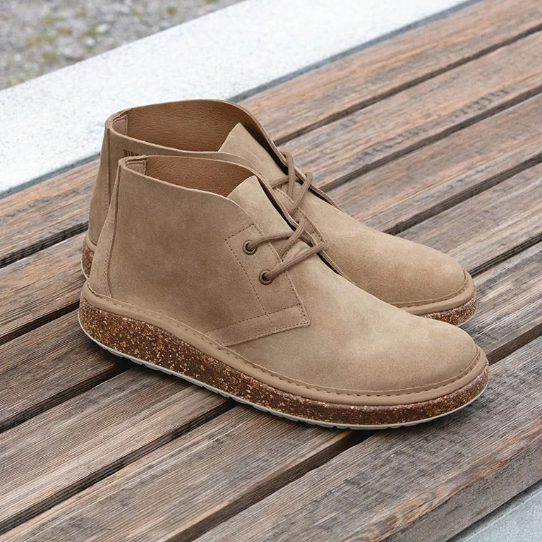 Men's casual sneakers with a mesh upper Milton Desert Boot - Ginger Suede