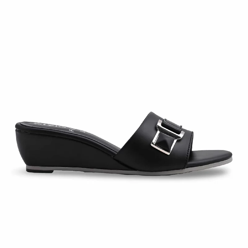 Men's slippers with a decorative pom - pom or tassel Black Wedge heel Slipper FR8281