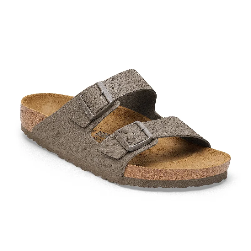Men's sandals with a stretchy strap for a better fit Men's sandals with a stretchy strap for a better fit Arizona Saffiano Birko-Flor Concrete Grey Men's sandals with a stretchy strap for a better fit Men's sandals with a stretchy strap for a better fit Arizona Saffiano Birko-Flor Concrete Grey