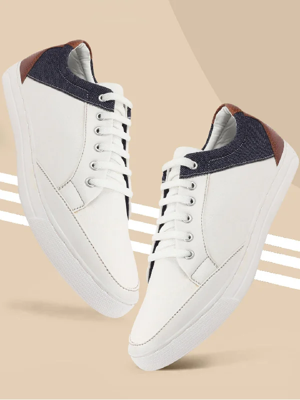 Men's casual sneakers with a mesh upper Men White Classic Lace Up Sneakers