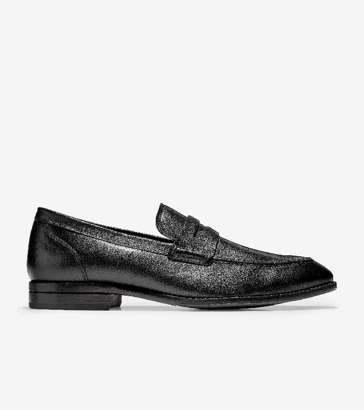 Men's loafers with a perforated leather upper for ventilation Men's loafers with a perforated leather upper for ventilation Warner Grand Penny Loafer Men's loafers with a perforated leather upper for ventilation Men's loafers with a perforated leather upper for ventilation Warner Grand Penny Loafer