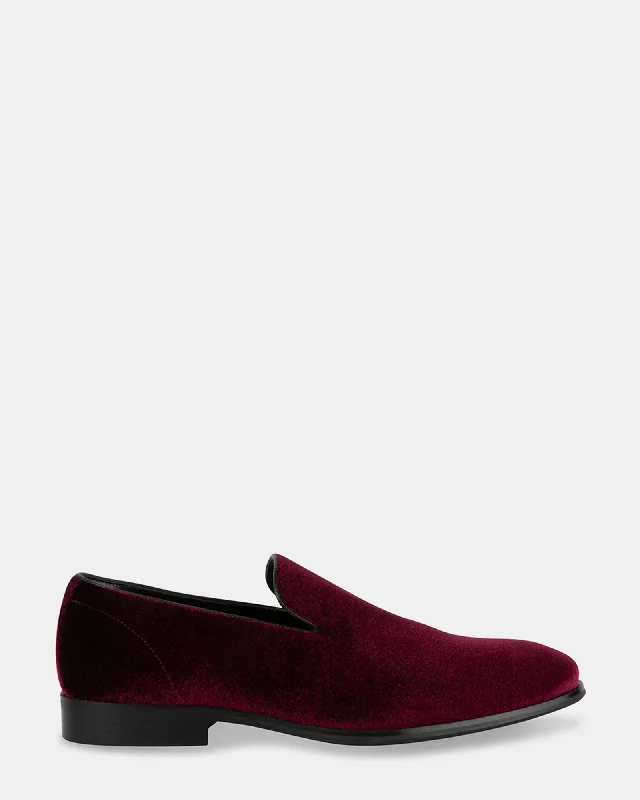Men's leather loafers with a penny slot Men's leather loafers with a penny slot ARLYN BURGUNDY VELVET Men's leather loafers with a penny slot Men's leather loafers with a penny slot ARLYN BURGUNDY VELVET
