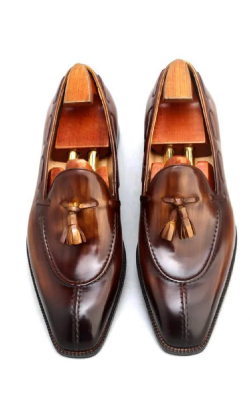 Men's loafers with a low - heeled design Men's loafers with a low - heeled design Tassel Loafer Men's loafers with a low - heeled design Men's loafers with a low - heeled design Tassel Loafer