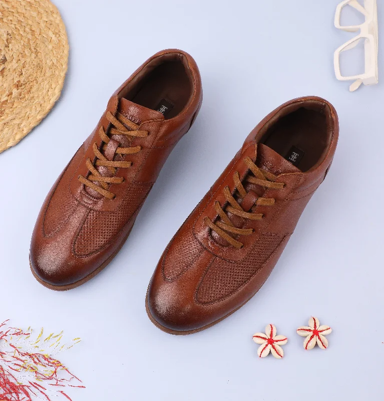 Men's casual shoes with a metallic trim Ezok Leather Sneaker Shoes For Men