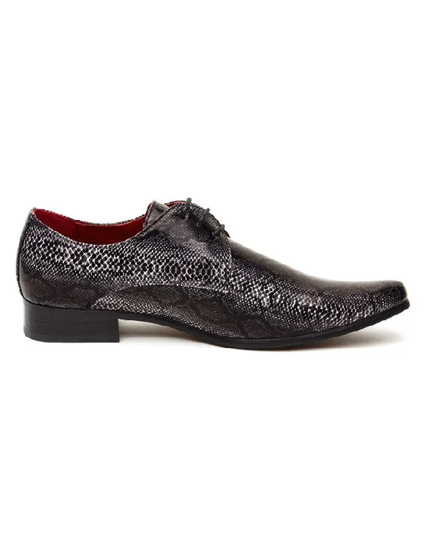 Men's loafers with a perforated leather upper for ventilationBLACK PRINTED LACE UP SHOES Men's loafers with a perforated leather upper for ventilationBLACK PRINTED LACE UP SHOES