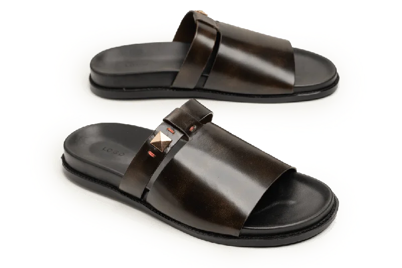 Men's slippers with a stretchy side panel for a better fitLOGO 7852 MST