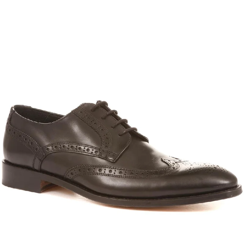 Men's casual shoes with a removable footbed for cleaningClemente Leather Wing Tipped Brogue - CLEMENTE / 321 133