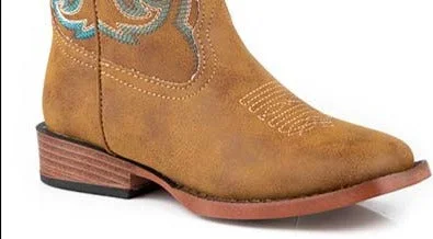Men's cowboy boots with a concho belt detailRoper Boy's Patrick Square Toe Western Boot in Tan Men's cowboy boots with a concho belt detailRoper Boy's Patrick Square Toe Western Boot in Tan