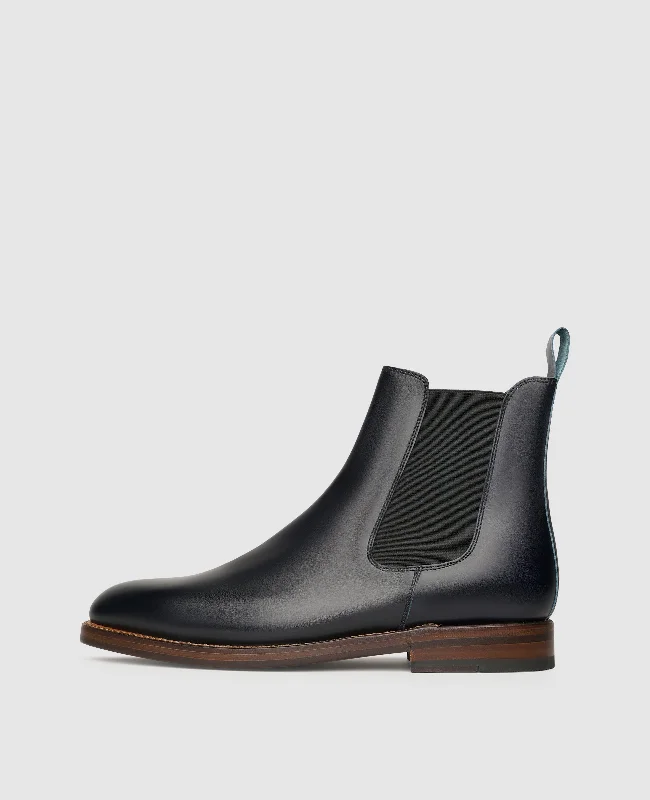 Men's boat shoes with a rubber outsole for durabilityLuzern Plain TC - Midnight