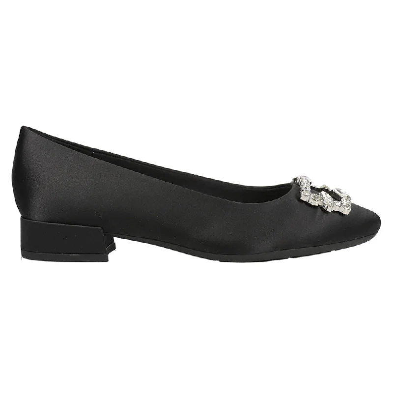 Men's formal shoes with a classic silhouetteCarisma Buckle Block Heel Pumps